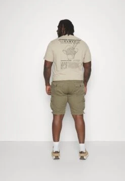 BRAVE SOUL Georgek - Shorts - Khaki -Stock X f853b98529264b779124d23ad496d1f8