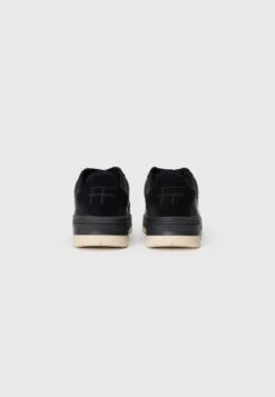 Filling Pieces CRUISER TECH FUZZ - Trainers - Black -Stock X faa1fd8cb8c64db2a97d21d6ca32a783