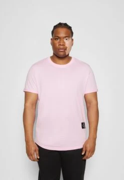 Calvin Klein Jeans Badge Turn Up Sleeve - Print T-Shirt - Bella -Stock X fba0f51756004f859b8ed83579828279