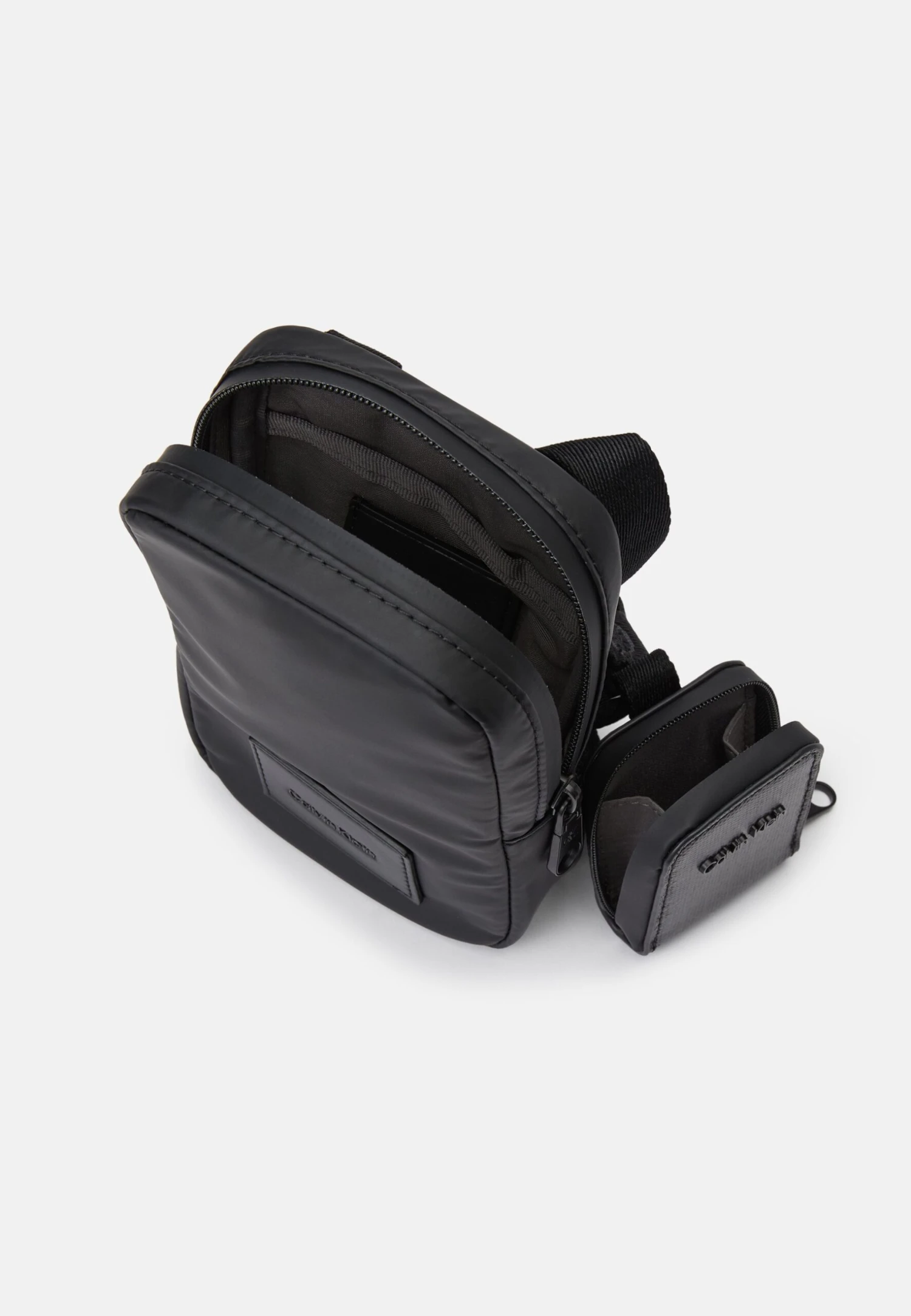 Calvin Klein PUFFER UTILITY PHONE CROSSBODY - Phone Pouch - Black 5 Calvin Klein PUFFER UTILITY PHONE CROSSBODY - Phone Pouch - Black - Image 3