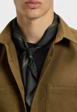 Hugo BANDANA - Foulard - Dark Green Nine -Stock X fc11ca97cb7d43ff85dfe064b991ea3e