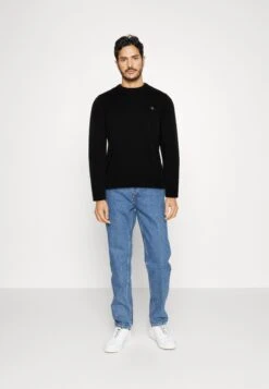 Gant Classic C Neck - Jumper - Black -Stock X fd6e1ca581dd4f79be636351cacea20b