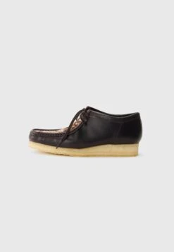Clarks Originals WALLABEE - Lace-ups - Cola 37 Clarks Originals WALLABEE - Lace-ups - Cola -Stock X fddb8aa7201a44c2b81b8d5cce9b9c9d