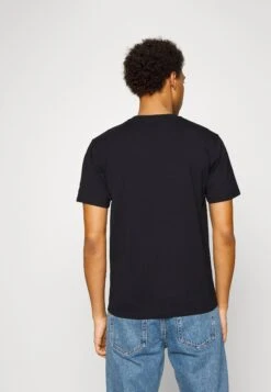 CHEVIGNON City Tee - Basic T-Shirt - Noir -Stock X fdf94ec69b004fbdb4ca6a07bd6341e8