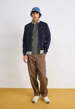 Weekend Offender ALAMEDA - Zip-up Sweatshirt - Navy -Stock X fe0e4b3f657e4a3fbc39063bdd99149c