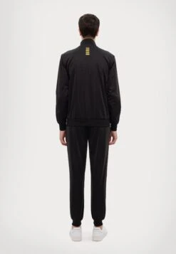 EA7 Emporio Armani TRAIN CORE SUIT - Tracksuit - Black -Stock X fee57c132cc2494dafb2cd5947c74256